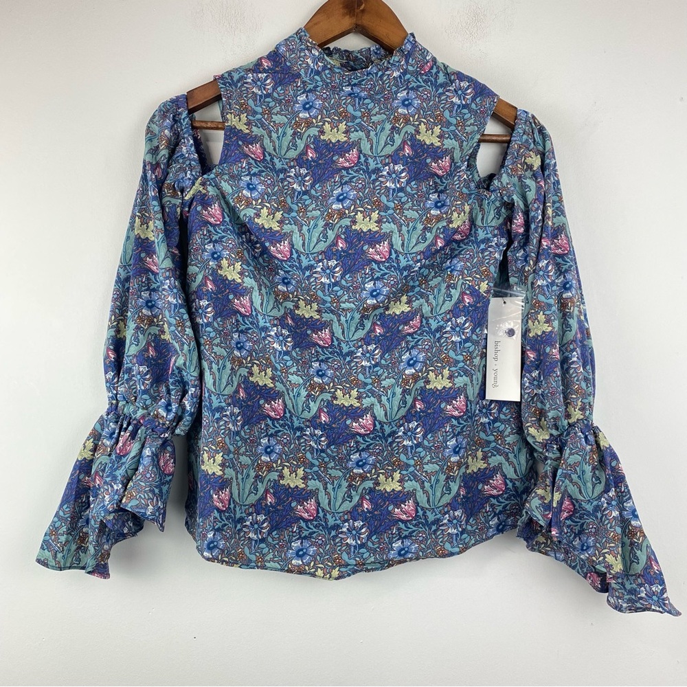 Bishop + Young size XS Women’s Blue Floral Long Sleeve Cold Shoulder Blouse
